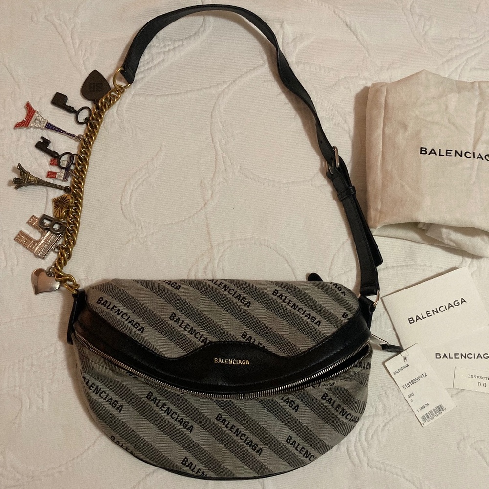 Balenciaga Souvenir belt bag with Paris charms NEVER BEEN USED with tags